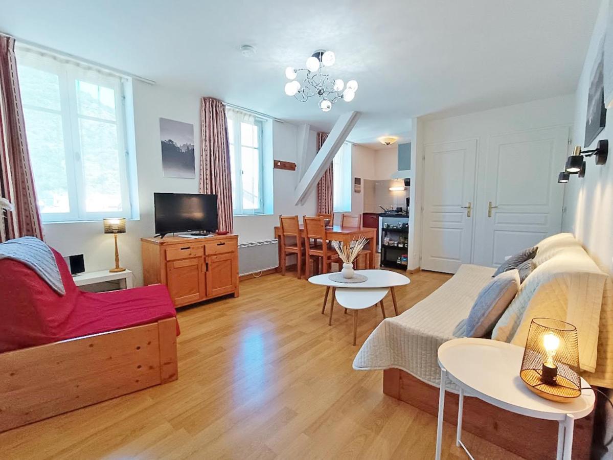 Le Venasque, T2, Centre Luchon, Wifi, Casier A Ski, Ascenseur, 4 Personnes Bagneres-de-Luchon Exterior photo
