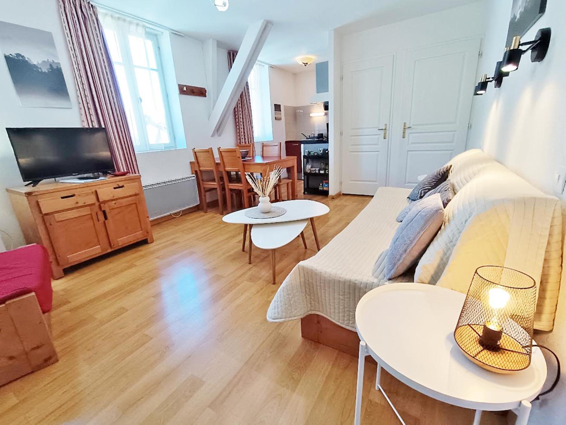 Le Venasque, T2, Centre Luchon, Wifi, Casier A Ski, Ascenseur, 4 Personnes Bagneres-de-Luchon Exterior photo